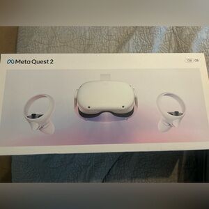 META QUEST 2- 128 GB- with hand controllers - used